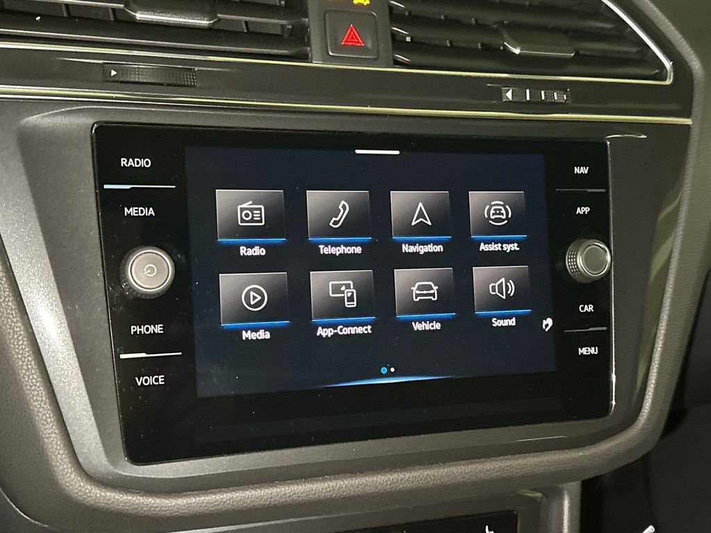 Used 2023 Volkswagen Tiguan SEL R-Line image 26