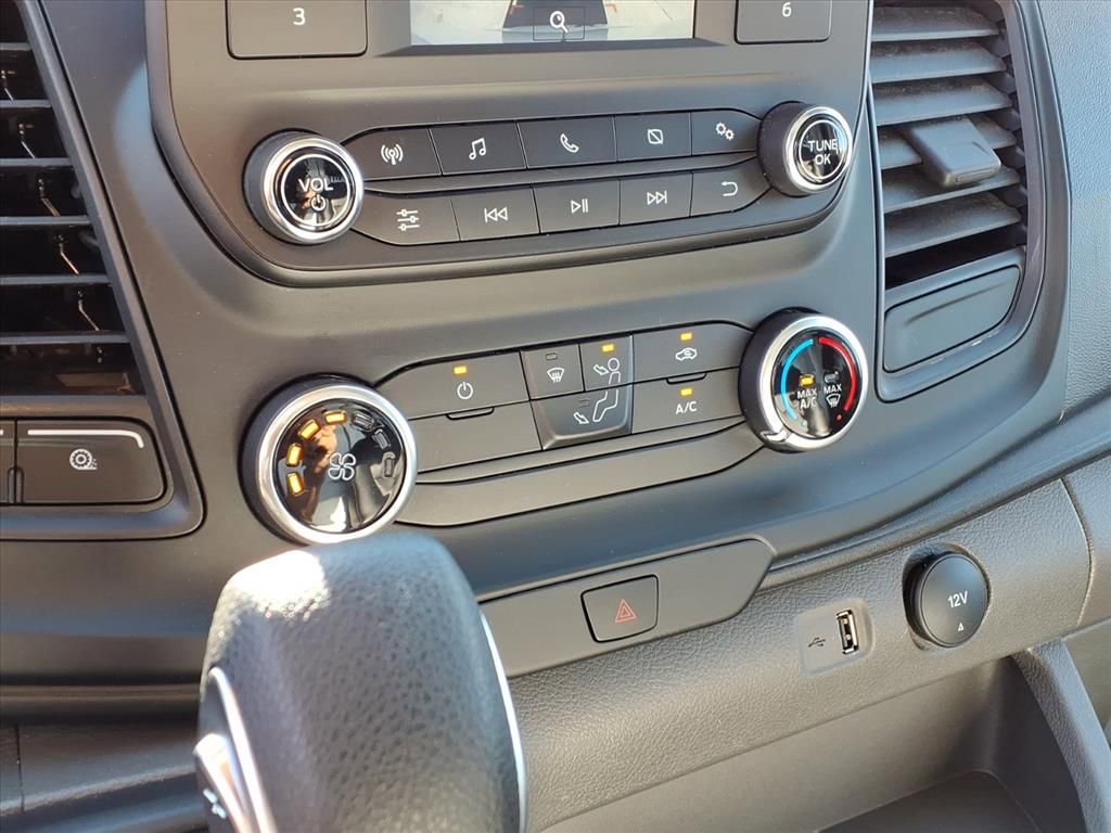 Used 2024 Ford Transit 250 148 High Roof Extended image 32