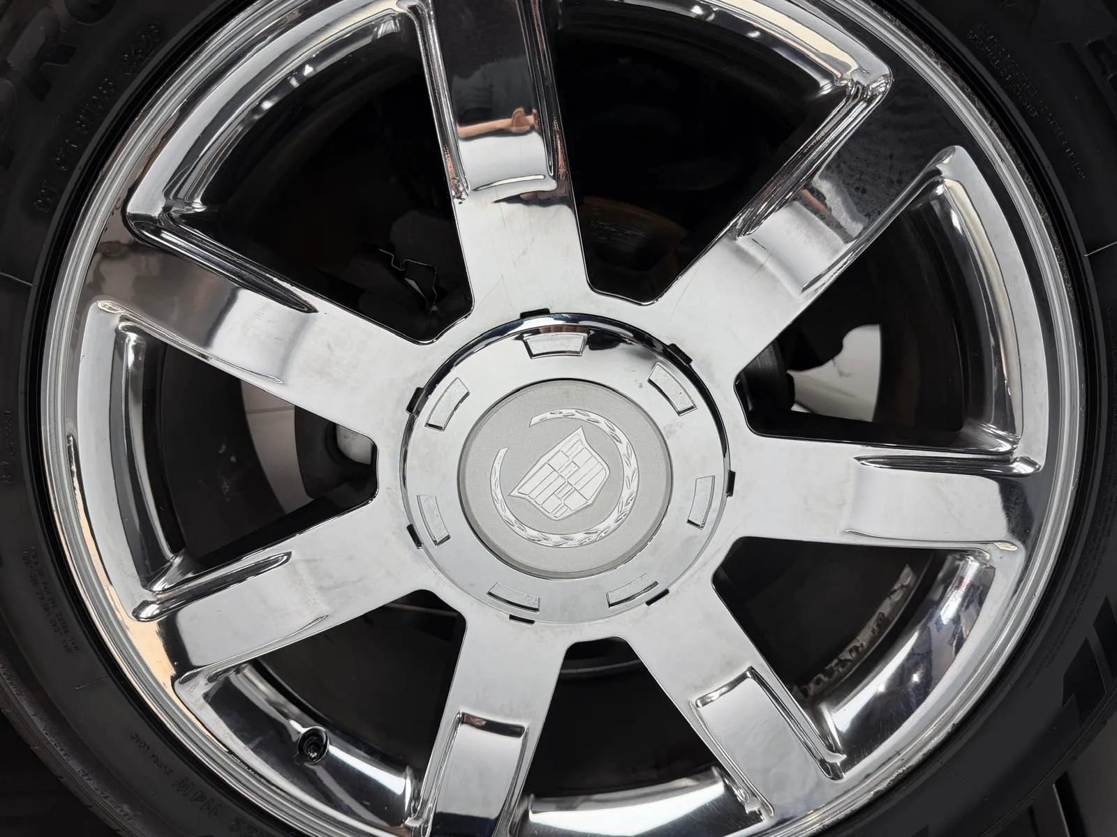 Used 2008 Cadillac Escalade EXT AWD/4WD image 8