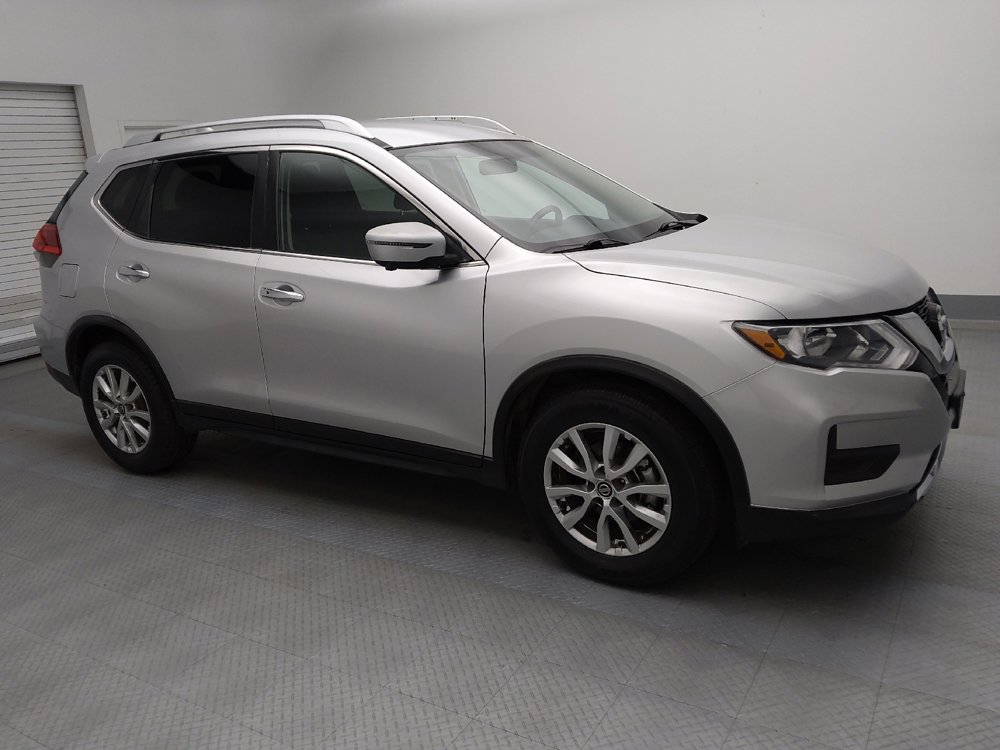 Used 2017 Nissan Rogue SV w/ SV Premium Package image 11