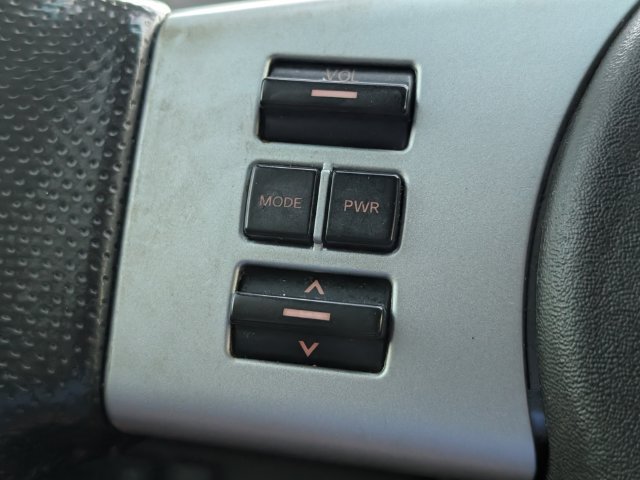 Used 2011 Nissan Pathfinder SV AWD/4WD image 17