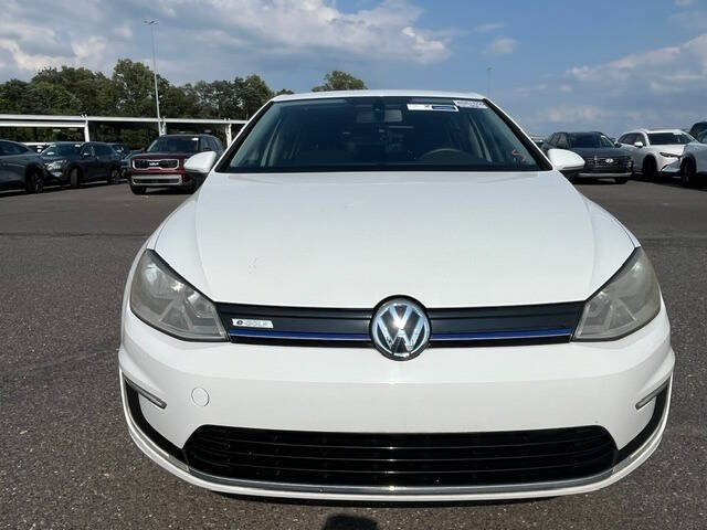 Used 2016 Volkswagen e-Golf SE FWD image 3