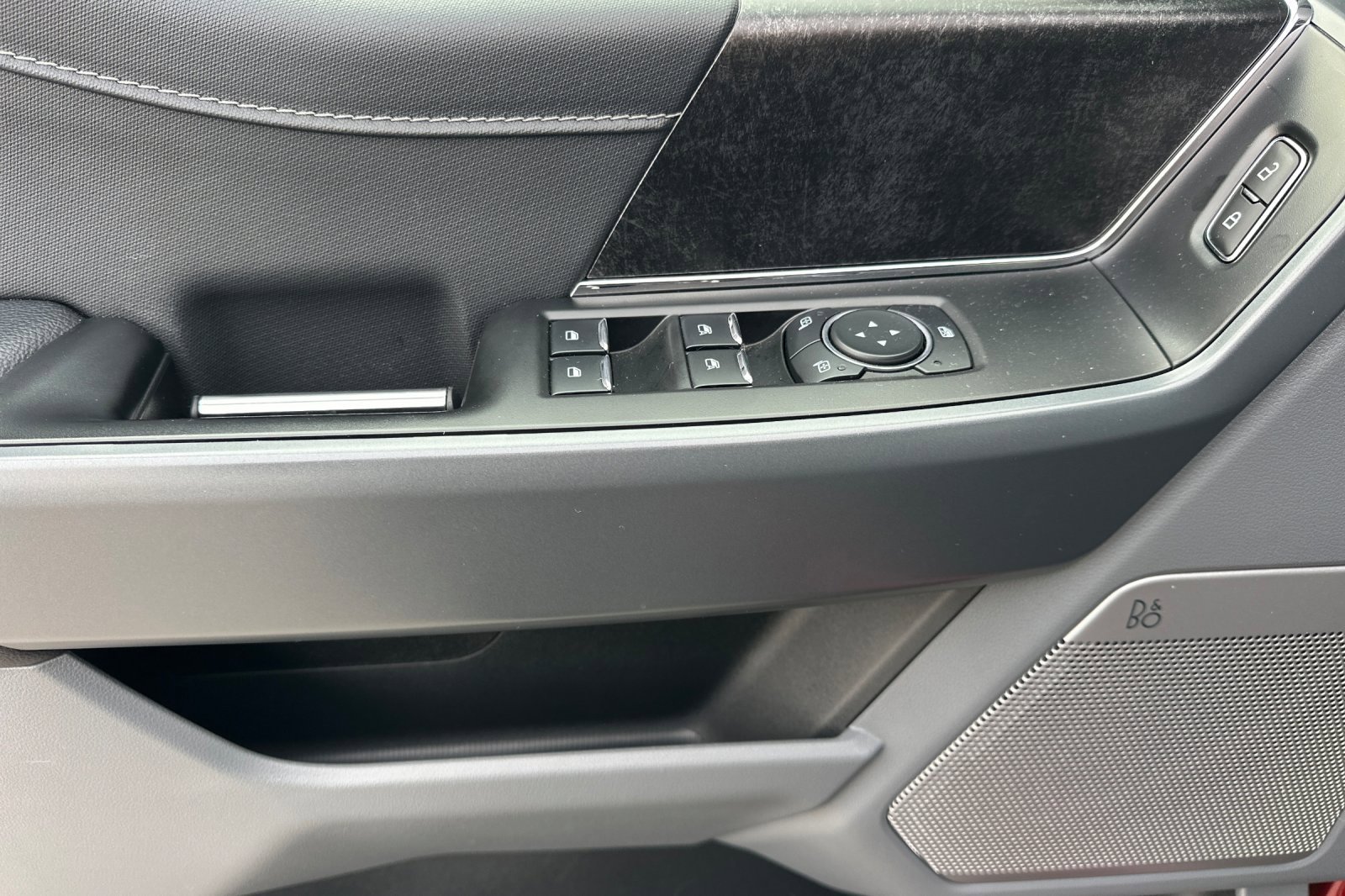 Used 2024 Ford F150 Lightning Flash image 11