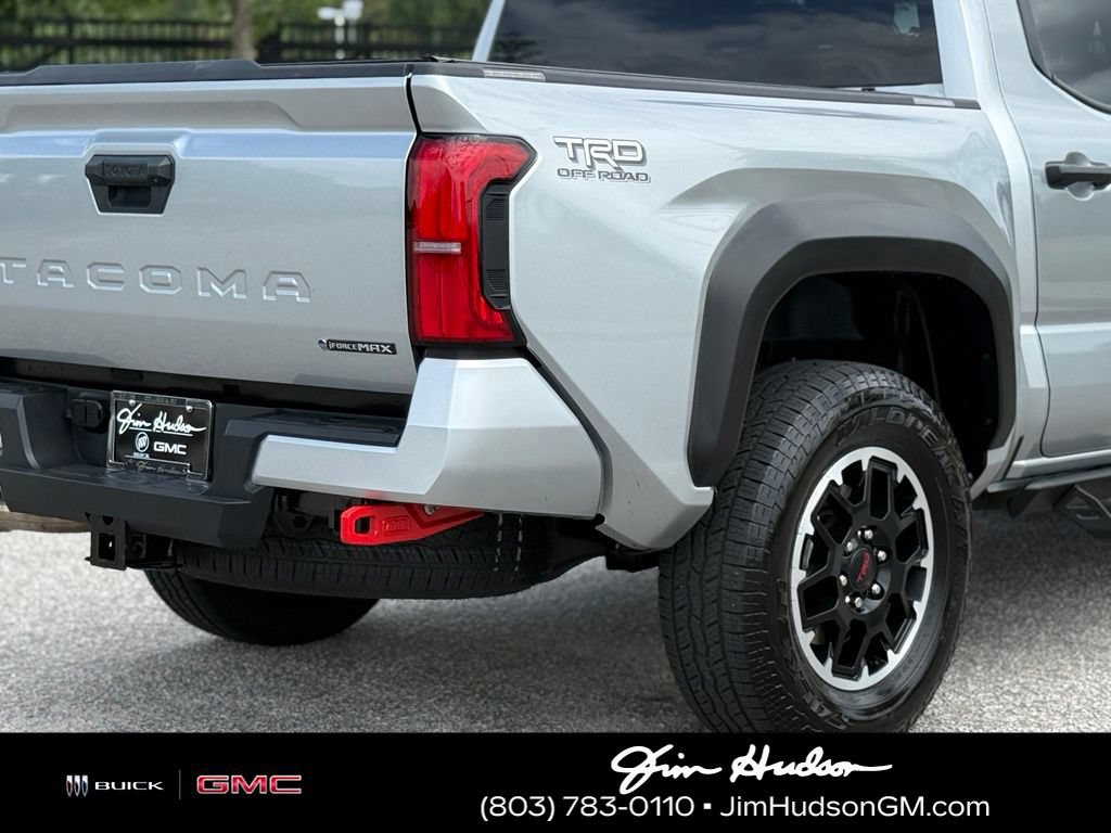 Used 2025 Toyota Tacoma TRD Off-Road AWD/4WD image 16