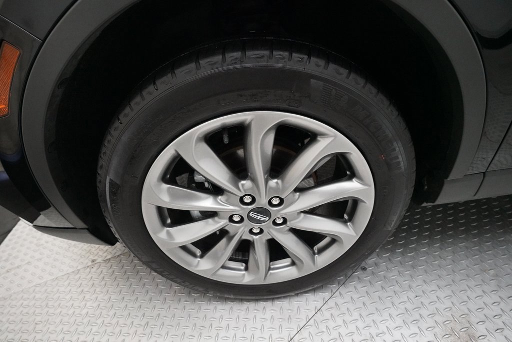 Used 2022 Lincoln Corsair AWD w/ Premium Package image 27