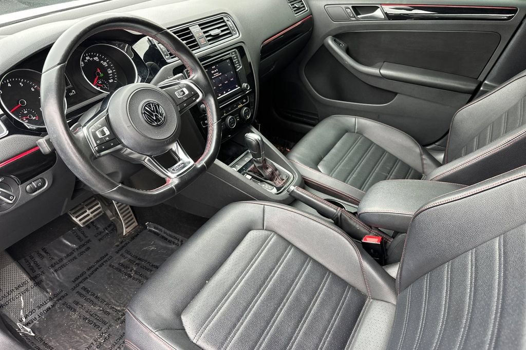 Used 2018 Volkswagen Jetta GLI FWD image 10