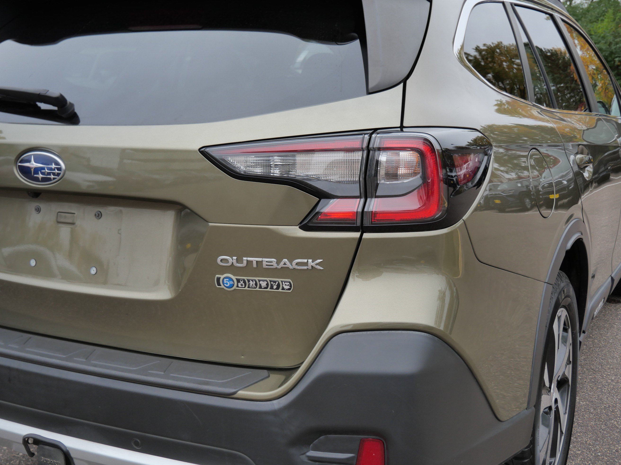 Used 2021 Subaru Outback Limited AWD/4WD image 17