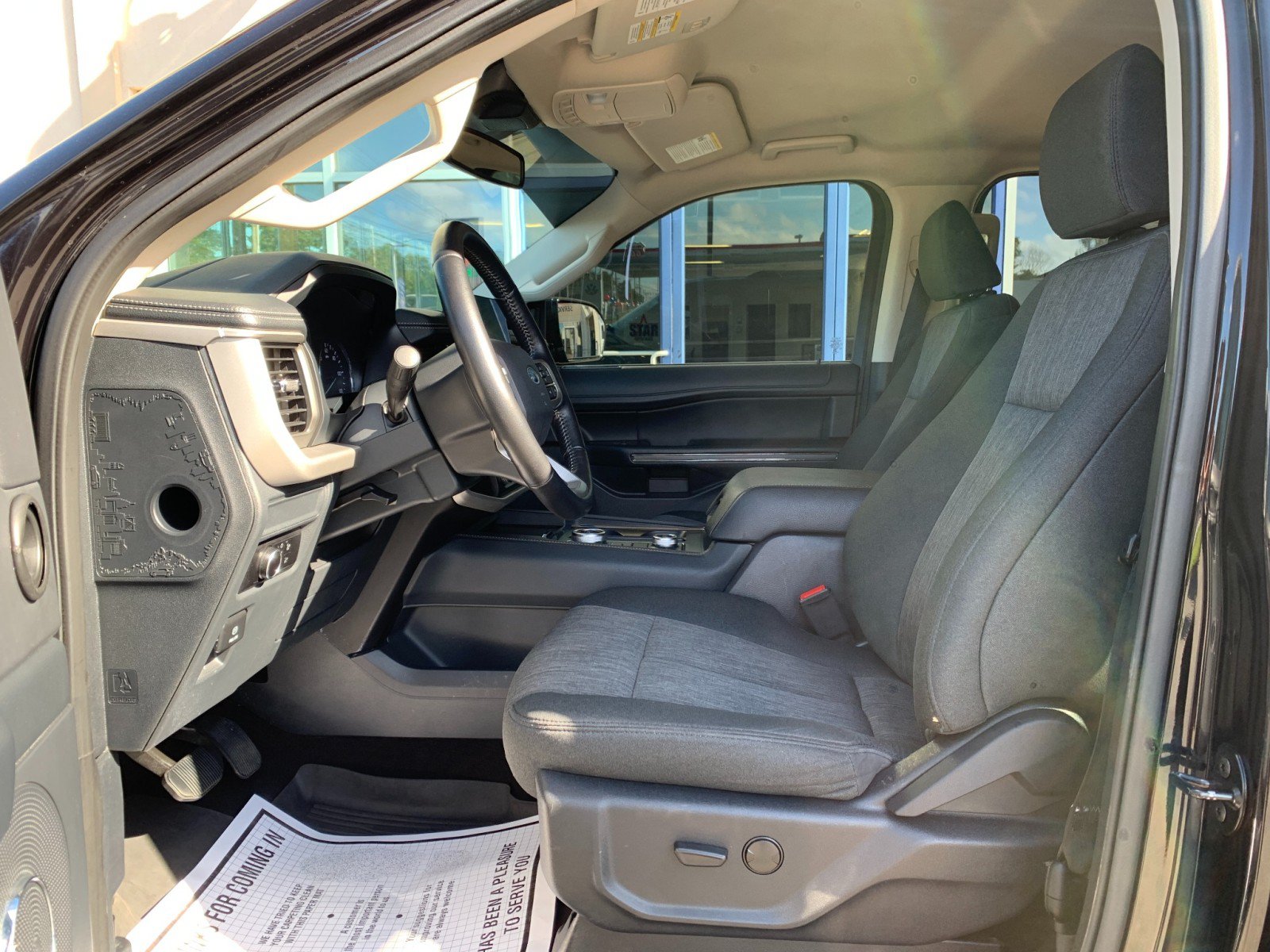 Used 2023 Ford Expedition XLT AWD/4WD image 11