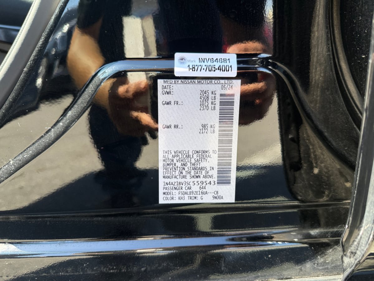 Used 2025 Nissan Leaf S FWD image 19