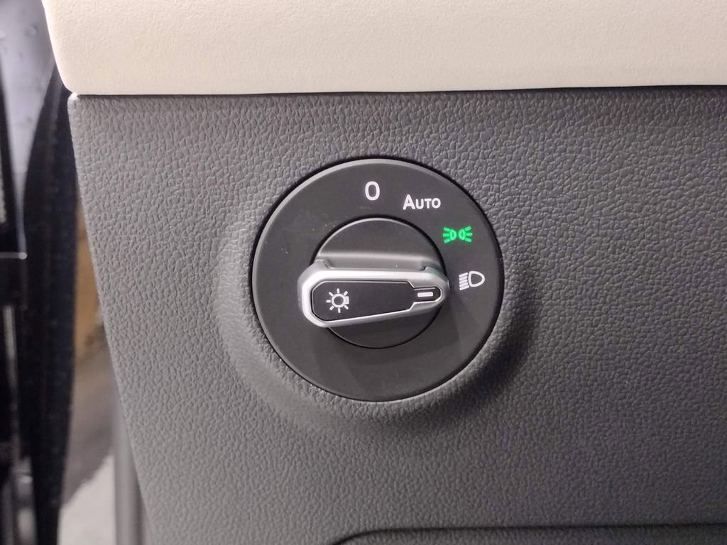 New 2026 Volkswagen Taos SE AWD/4WD image 23