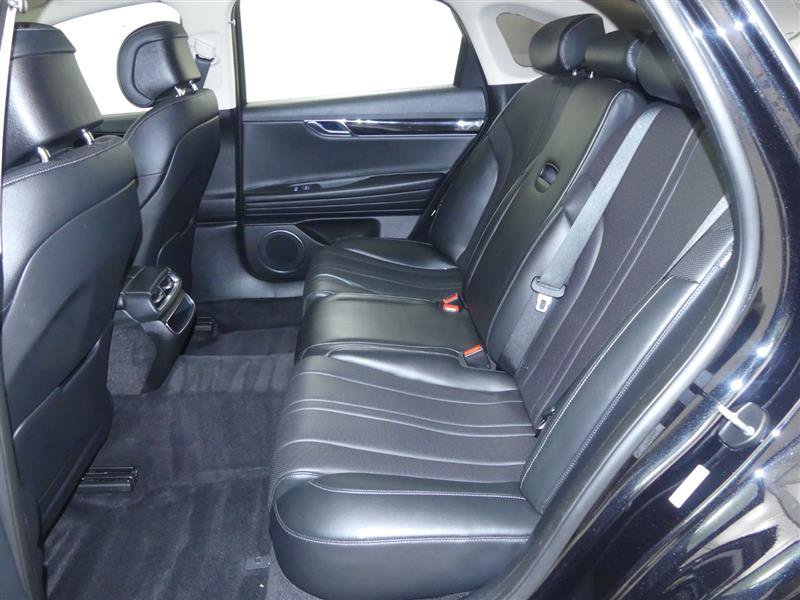 Used 2023 Genesis G80 2.5T image 26