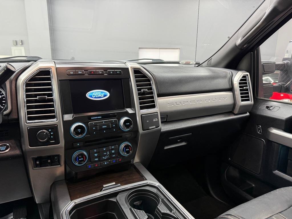 Used 2017 Ford F350 Platinum w/ Platinum Ultimate Package AWD/4WD image 18
