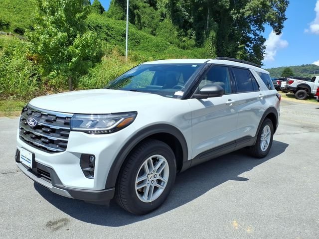 New 2027 Ford Explorer Active w/ Active Comfort Package AWD/4WD image 2