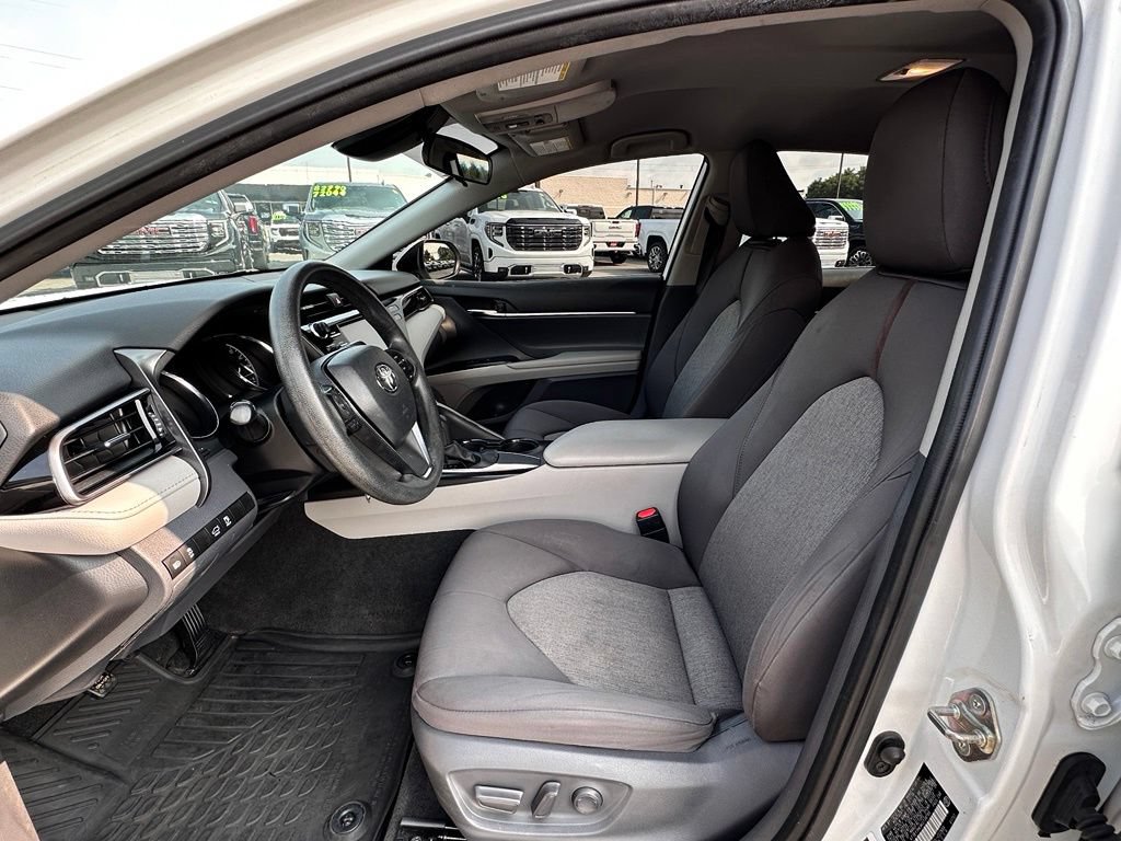 Used 2019 Toyota Camry LE FWD image 20