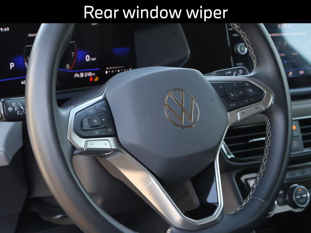 Certified 2024 Volkswagen Taos SE image 21