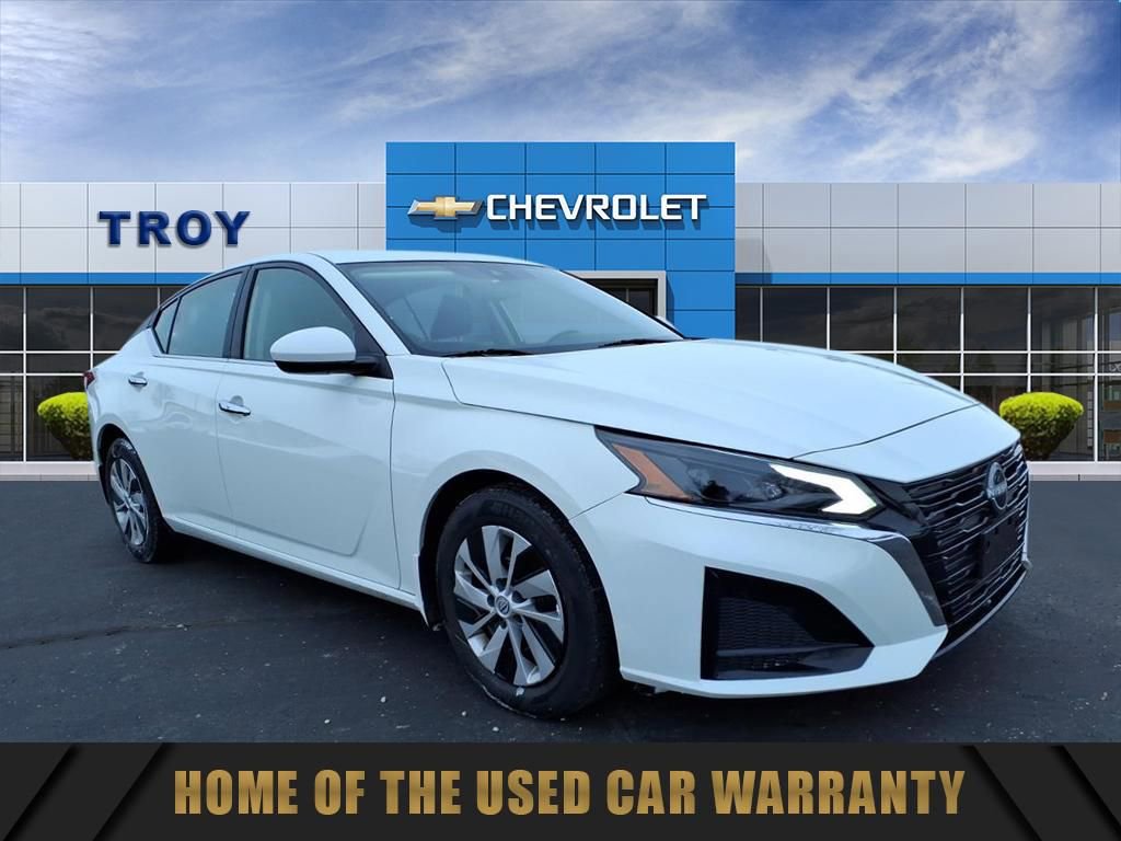 Used 2023 Nissan Altima 2.5 S image 1