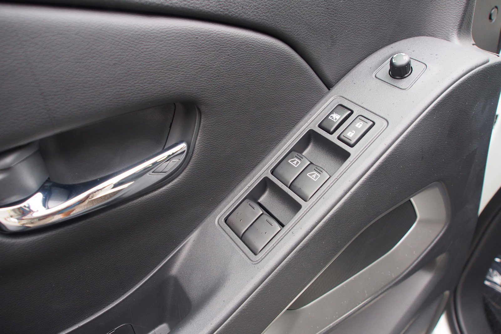 Used 2026 Nissan Frontier SV RWD image 15