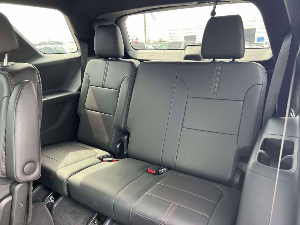 Used 2023 Chevrolet Traverse RS AWD/4WD image 14