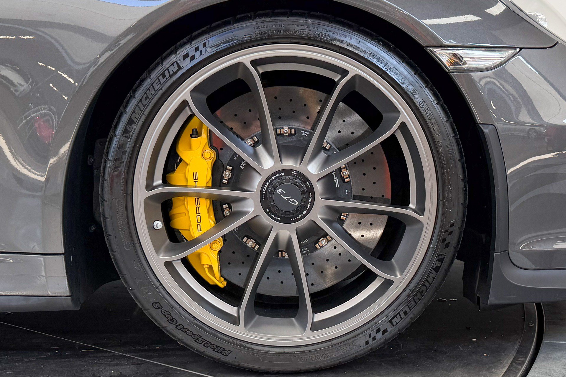 Used 2015 Porsche 911 GT3 RWD image 35