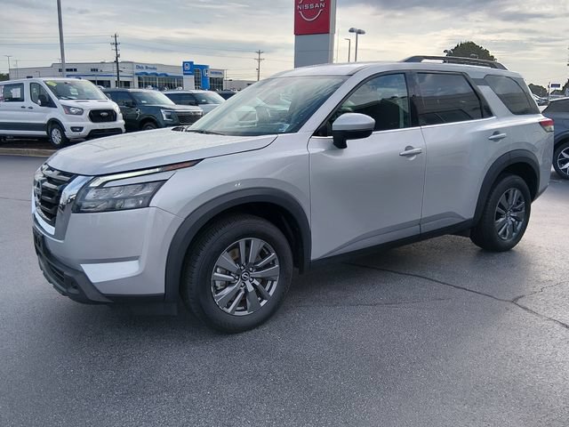 Certified 2024 Nissan Pathfinder SV AWD/4WD image 7