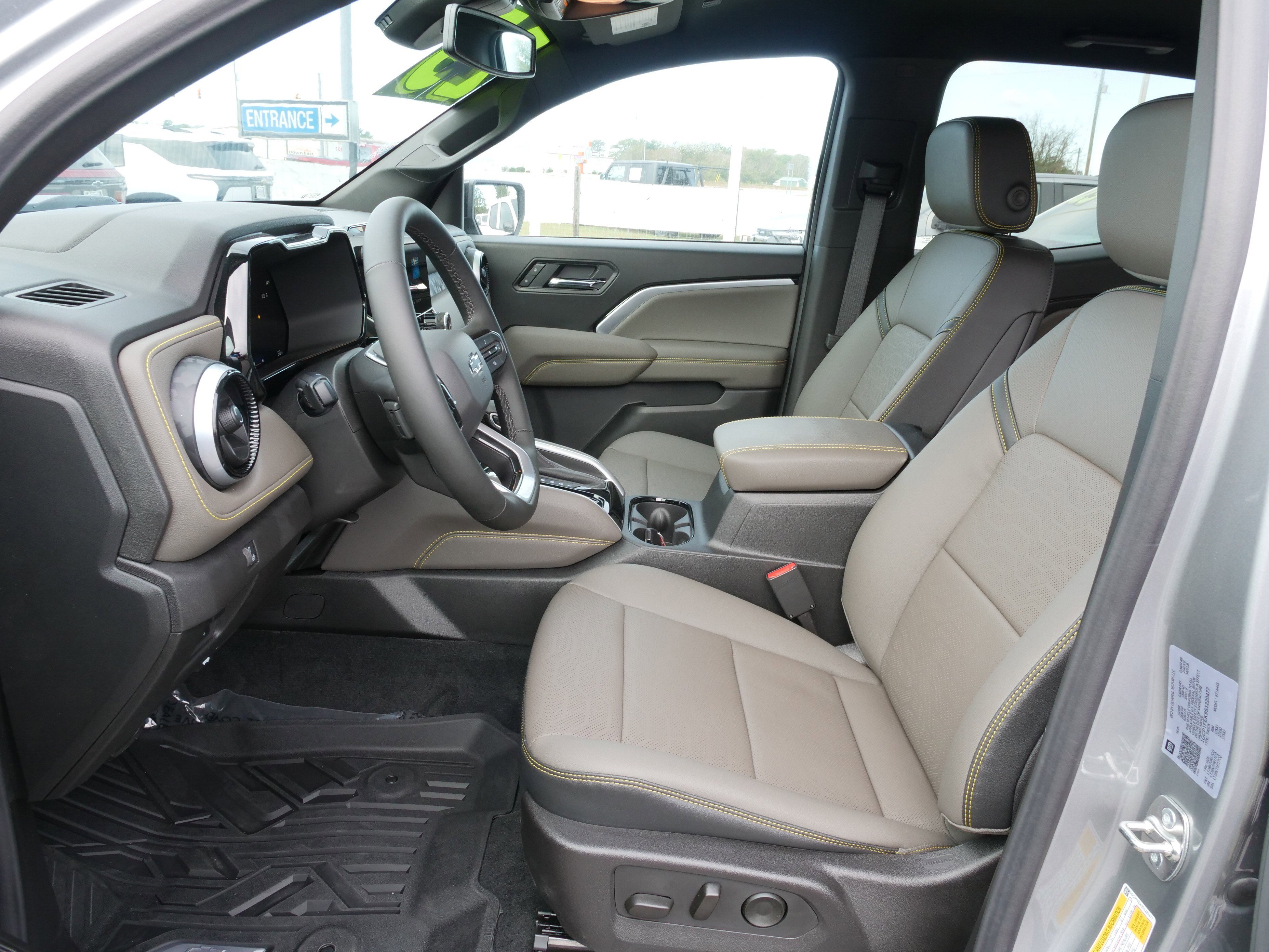 New 2025 Chevrolet Colorado ZR2 w/ Technology Package image 17