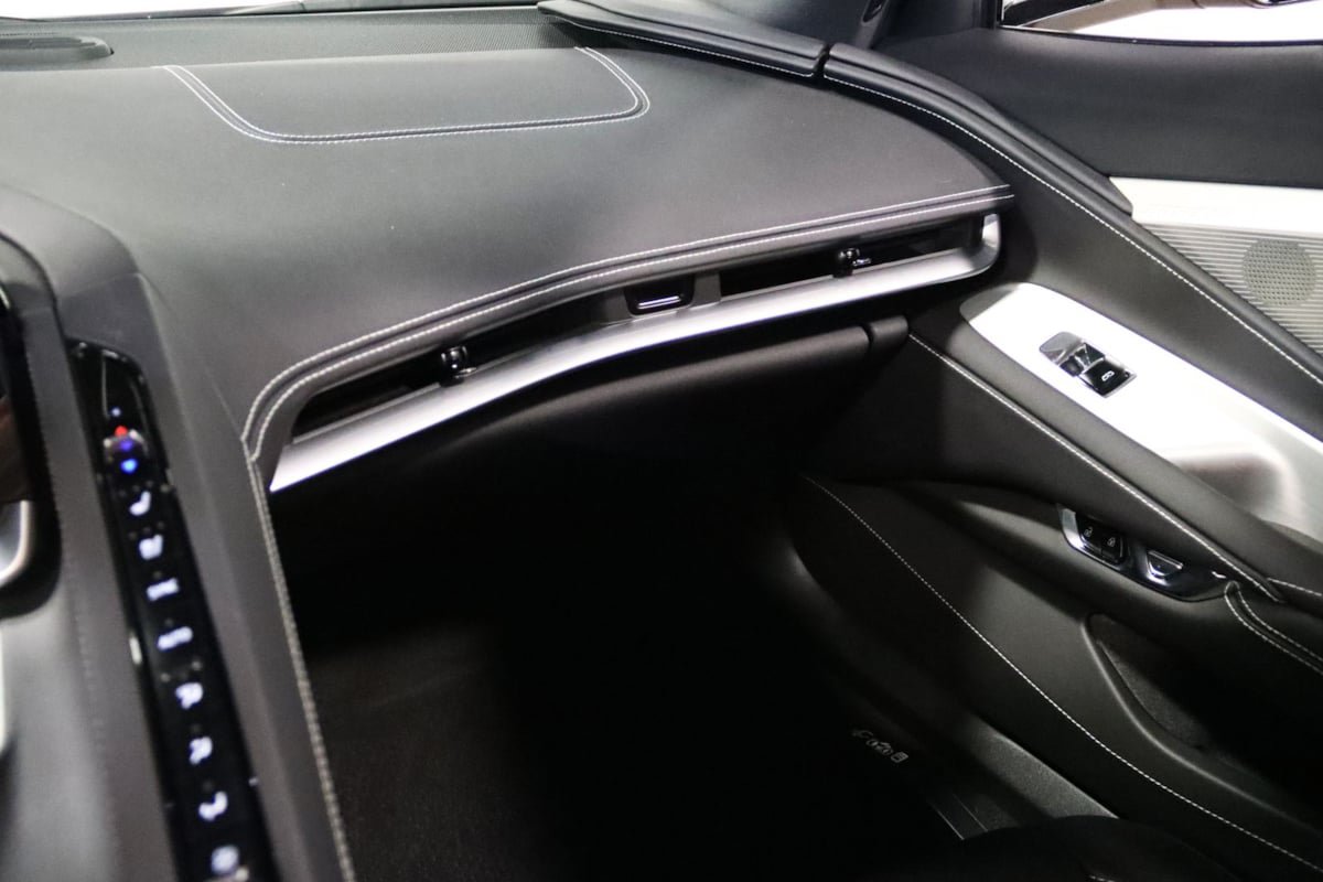 Used 2025 Chevrolet Corvette Z06 RWD image 54
