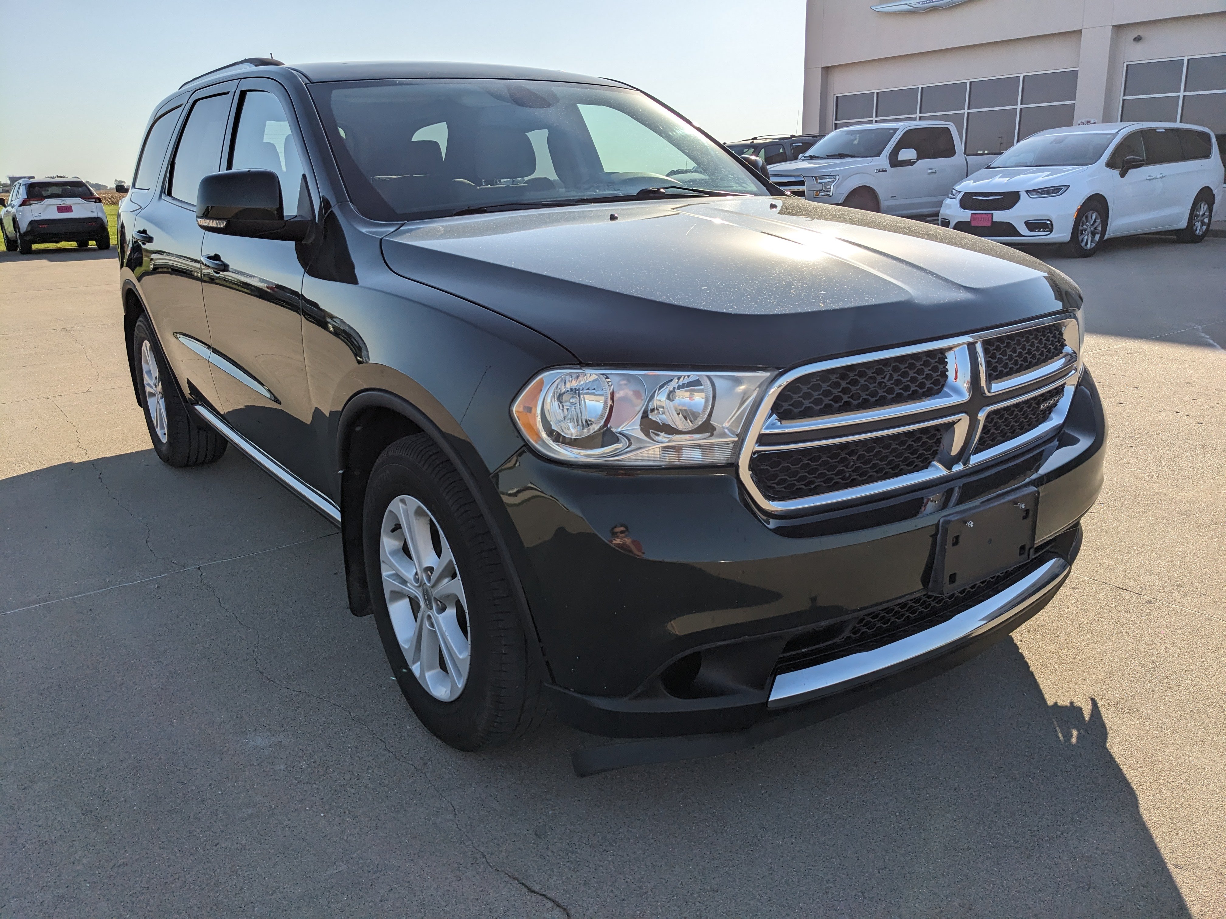 Used 2011 Dodge Durango Crew w/ Entry Nav/Commuter Group AWD/4WD image 2