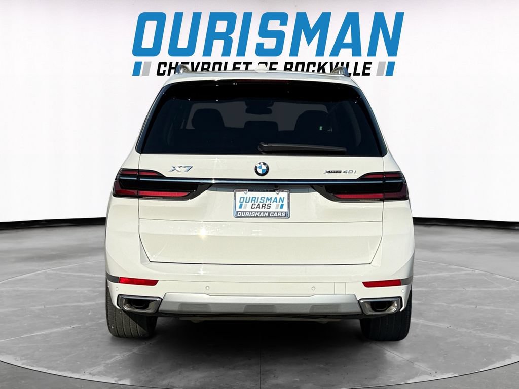 Used 2024 BMW X7 xDrive40i w/ Parking Assistance Package AWD/4WD image 5