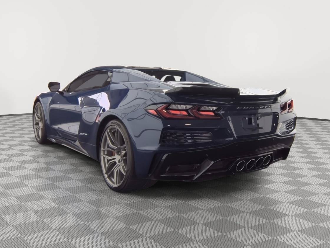 Used 2025 Chevrolet Corvette Z06 RWD image 14