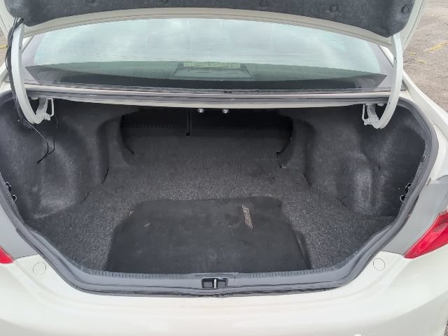 Used 2012 Toyota Camry SE FWD image 10