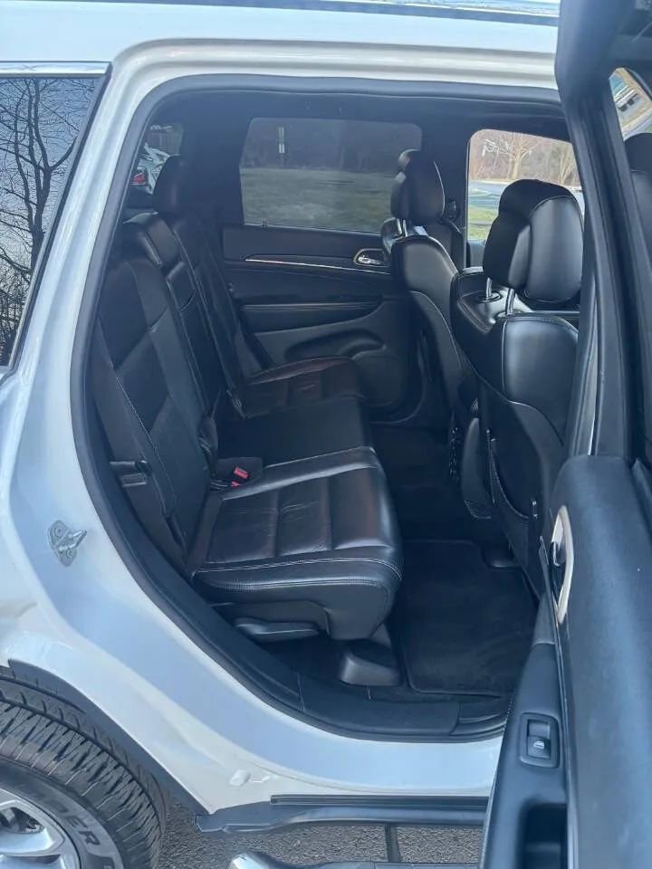 Used 2015 Jeep Grand Cherokee Limited image 34