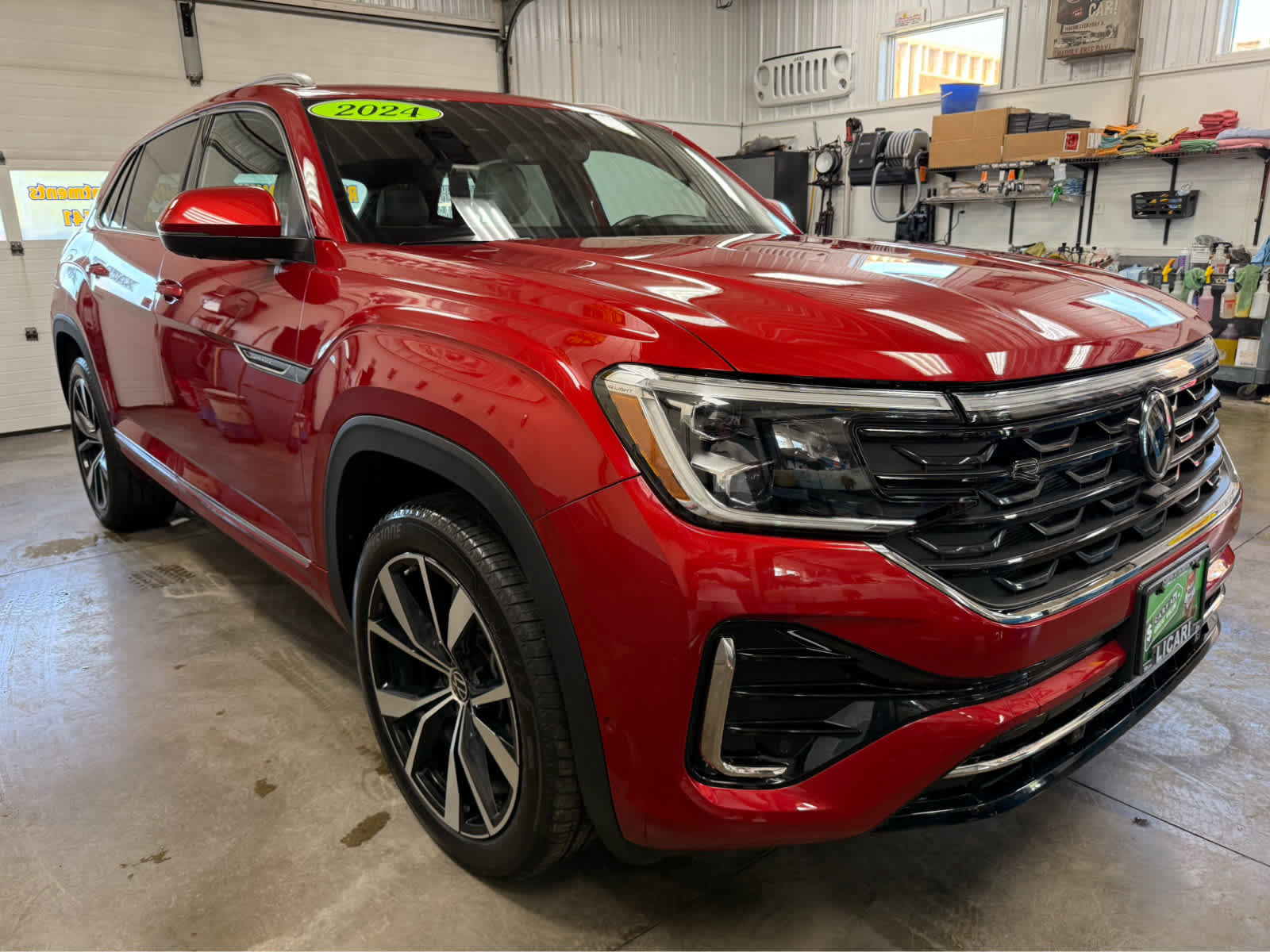 Used 2024 Volkswagen Atlas Cross Sport SEL Premium R-Line image 3