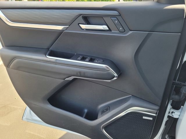 Used 2024 GMC Acadia Elevation image 14