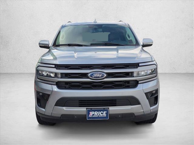 Used 2024 Ford Expedition XLT RWD image 2