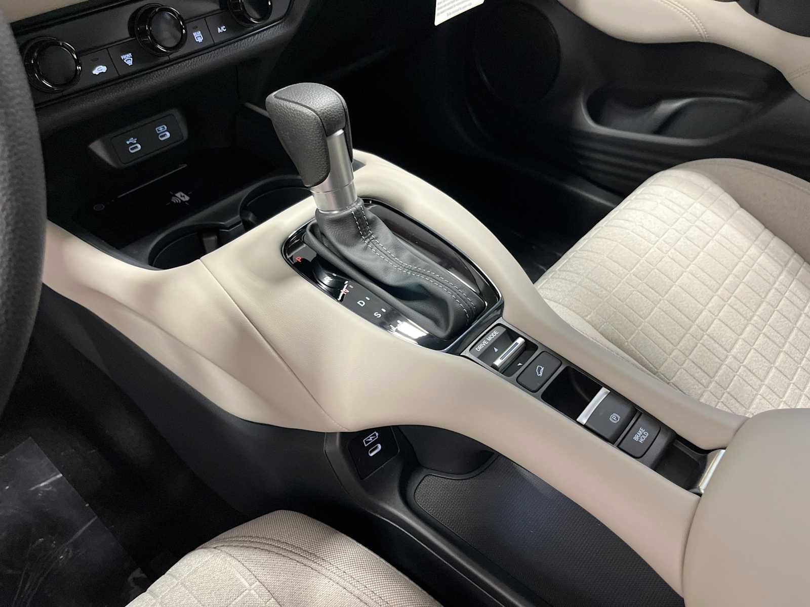 New 2027 Honda HR-V LX image 20