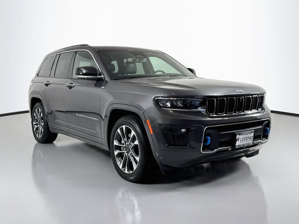 Used 2023 Jeep Grand Cherokee Overland w/ Advanced Protech Group III AWD/4WD image 4