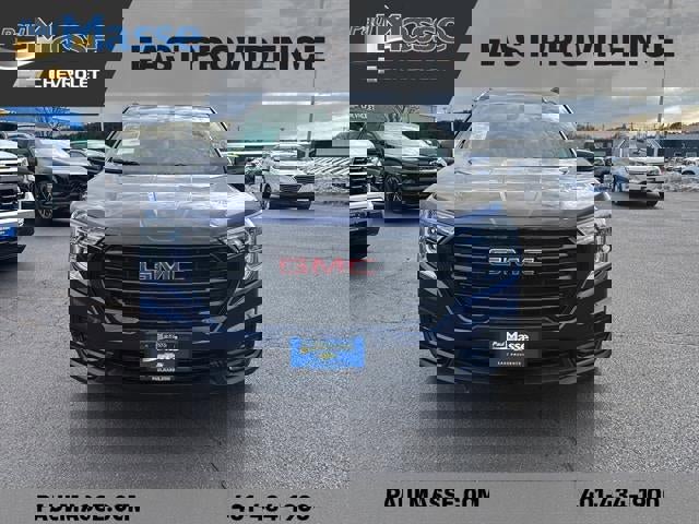 Certified 2023 GMC Terrain SLE w/ Driver Convenience Package AWD/4WD image 2