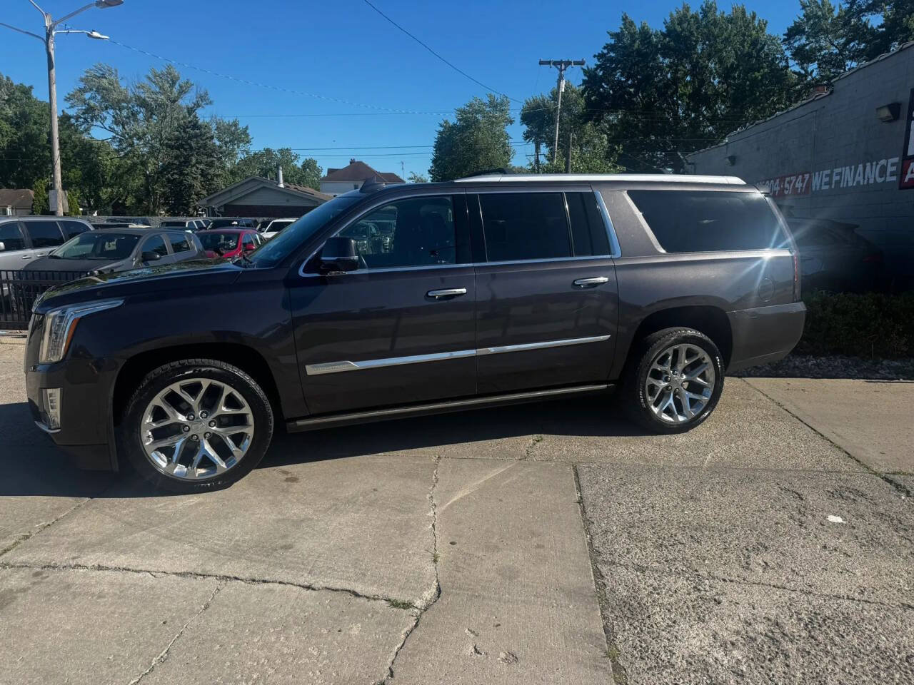 Used 2016 Cadillac Escalade ESV Platinum AWD/4WD image 5