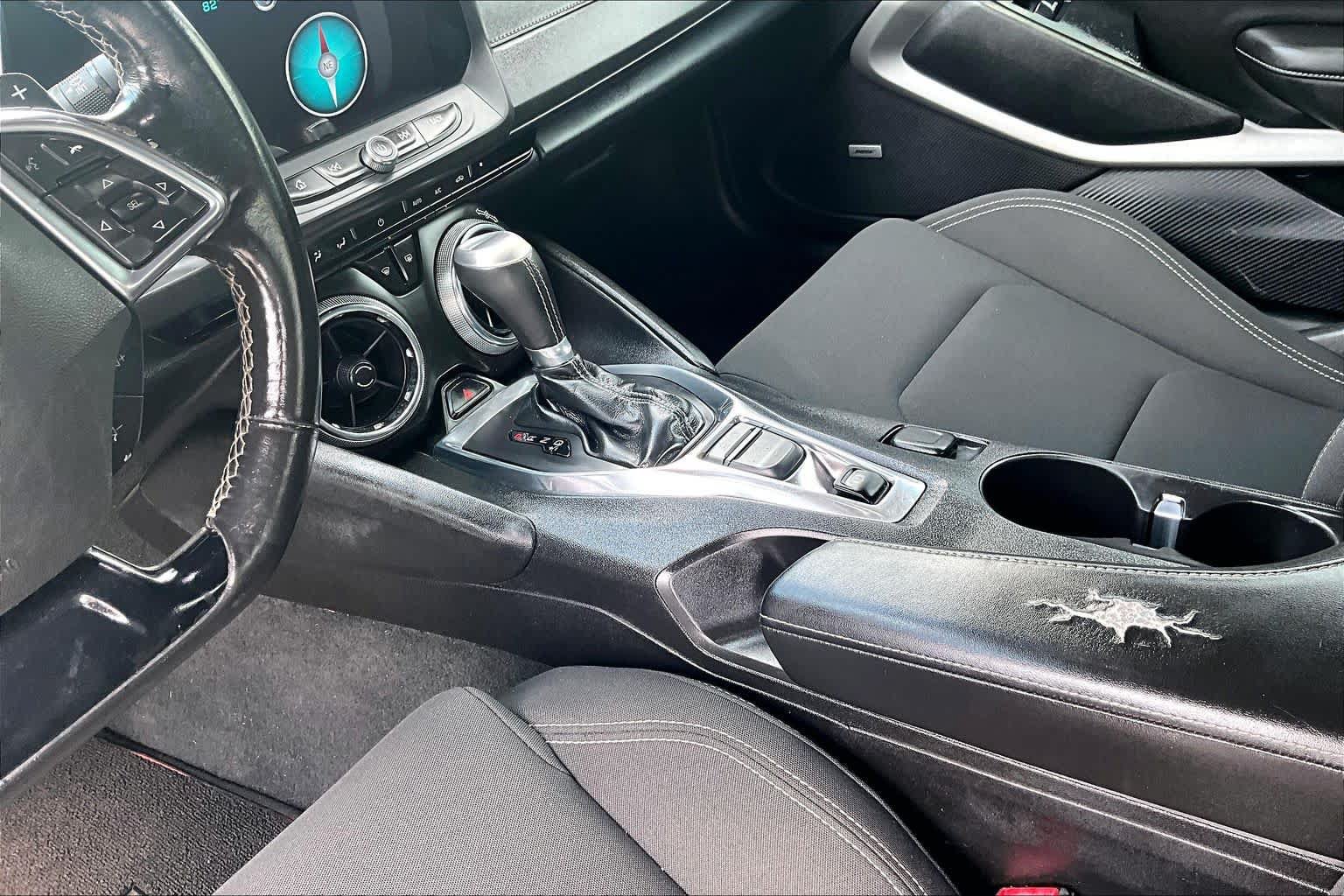 Used 2016 Chevrolet Camaro LT w/ Technology Package RWD image 17