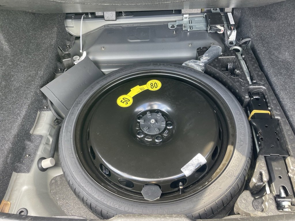 Used 2024 Volvo S60 B5 Core image 34