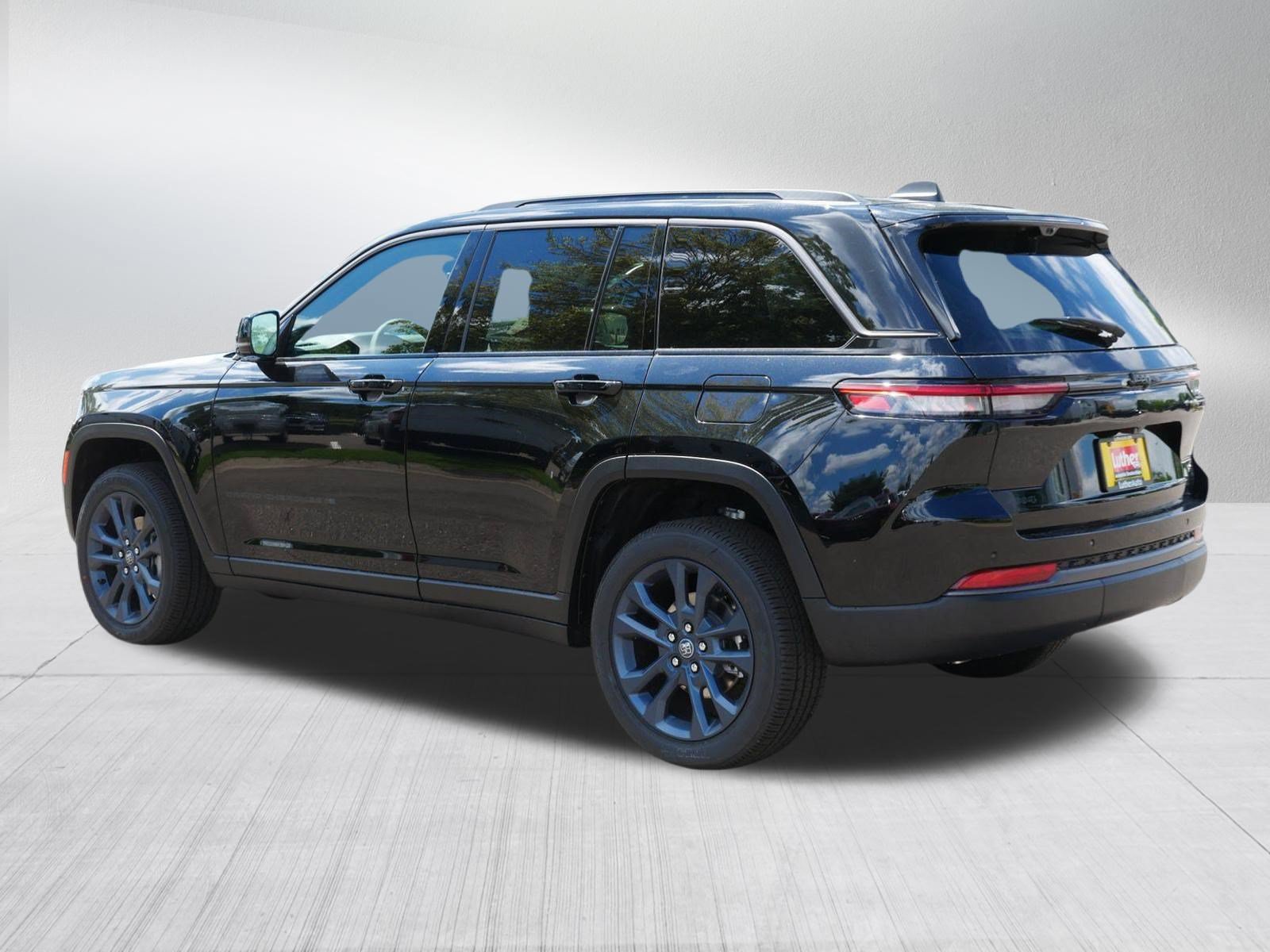 New 2026 Jeep Grand Cherokee Limited AWD/4WD image 5