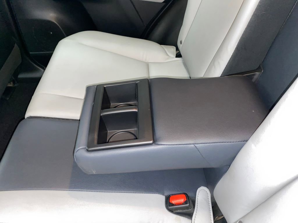 Used 2017 Toyota RAV4 Platinum w/ All Weather Liner Package AWD/4WD image 12