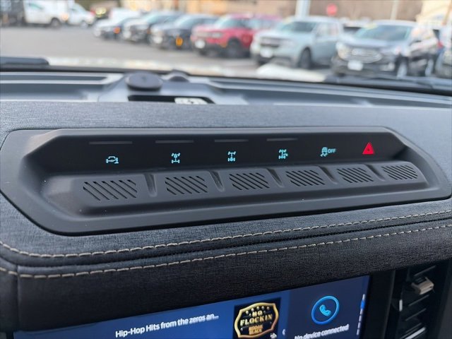 Used 2025 Ford Bronco Badlands image 23