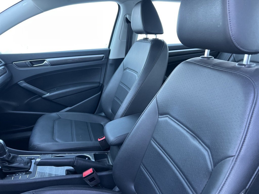 Used 2017 Volkswagen Passat 1.8T SE image 18