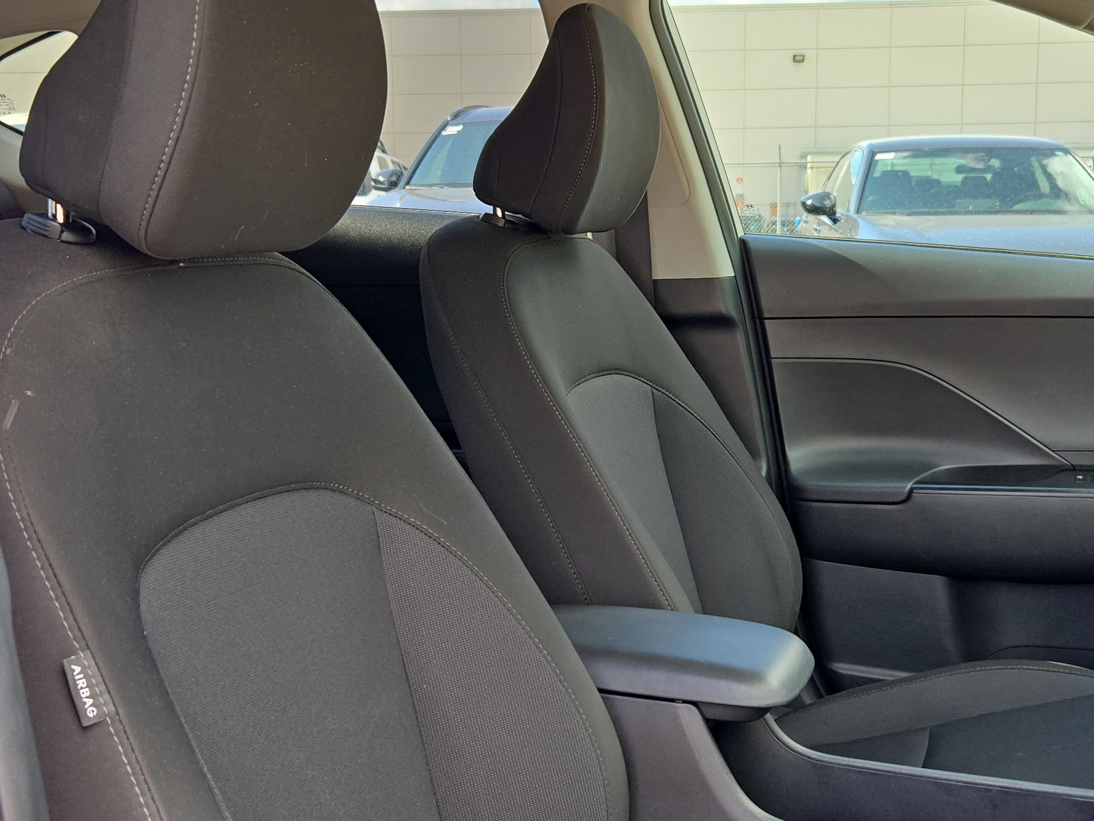 Used 2025 Hyundai Kona SEL FWD image 29