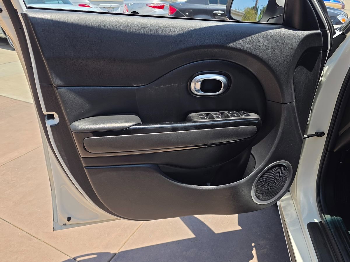 Used 2016 Kia Soul + w/ Soulful Package FWD image 26