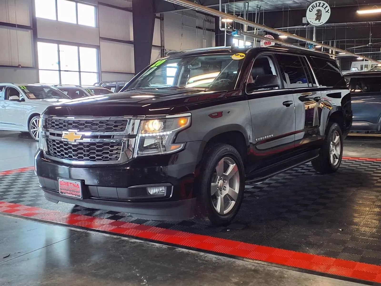 Used 2020 Chevrolet Suburban LT AWD/4WD image 3