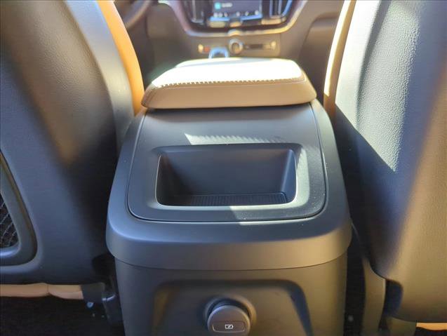 Used 2024 Volvo XC60 T8 Ultimate w/ Protection Package Premier image 19