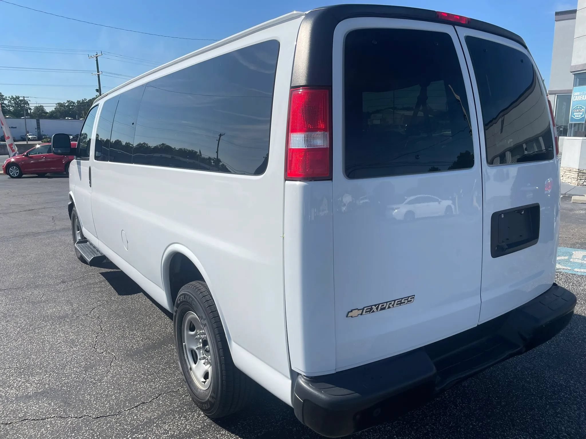Used 2023 Chevrolet Express 3500 LS RWD image 7