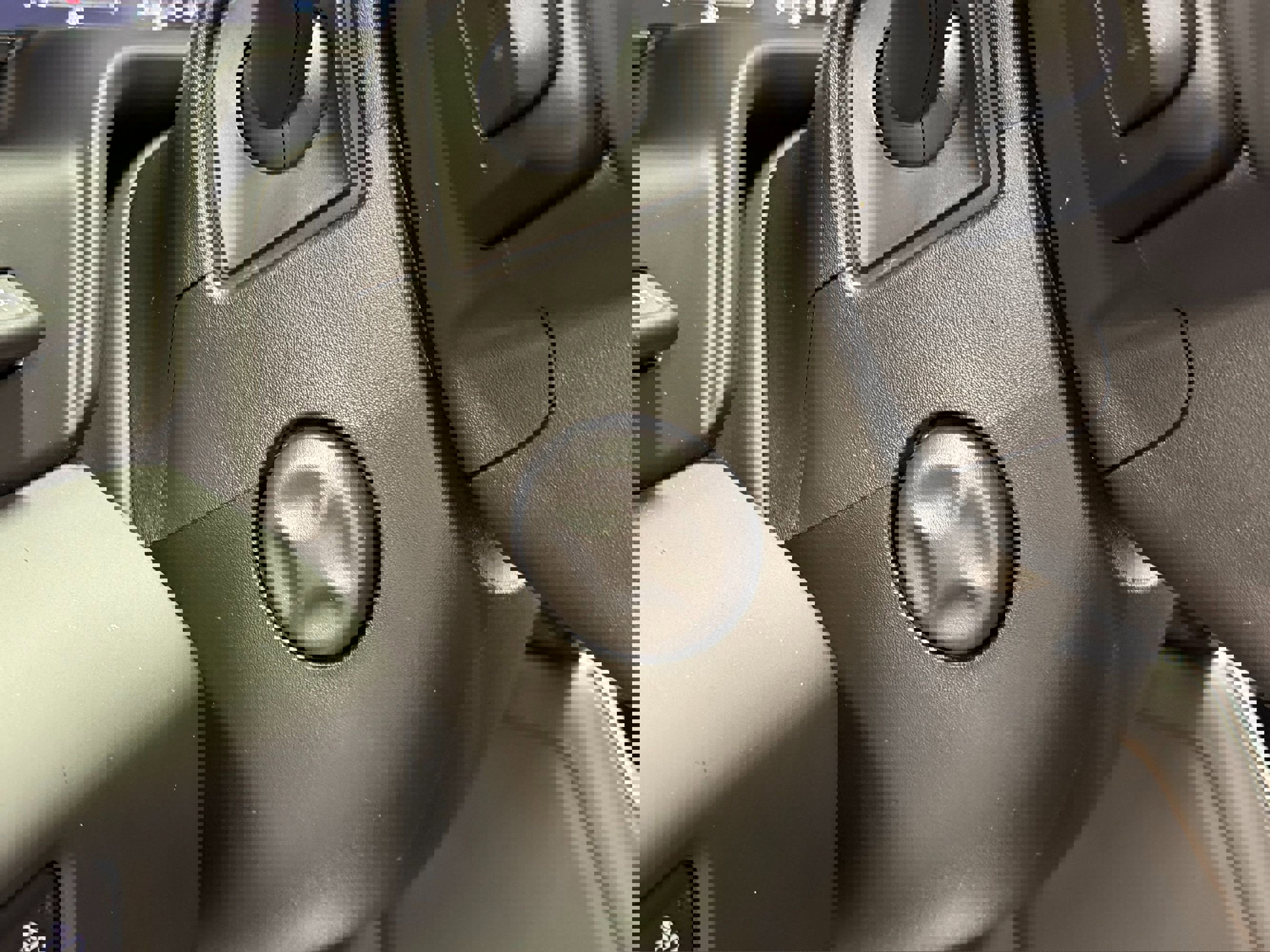 Used 2024 GMC Sierra 1500 AT4 w/ Technology Package image 24